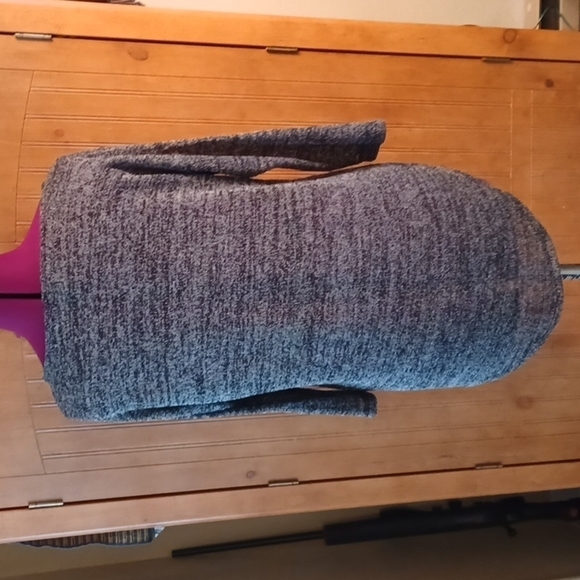 Forever 21 Scooped Neck Hilo Sweater - Picture 3 of 7